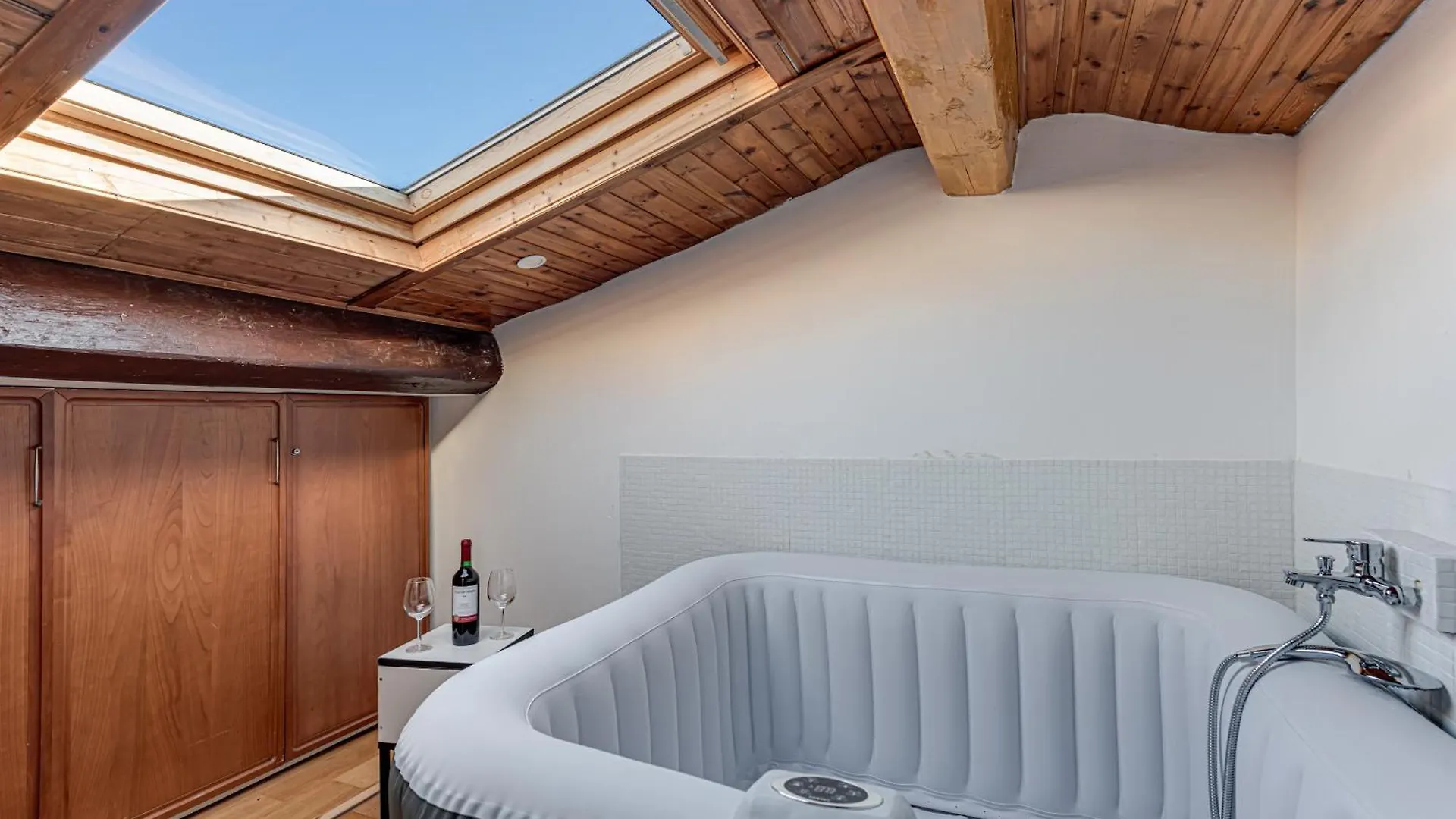 Lilly\'S Apartment Firenze联系方式